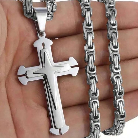 Minimalist 3-Layer Cross Pendant Necklace With Stainless Steel Chain - Picture 1 of 3